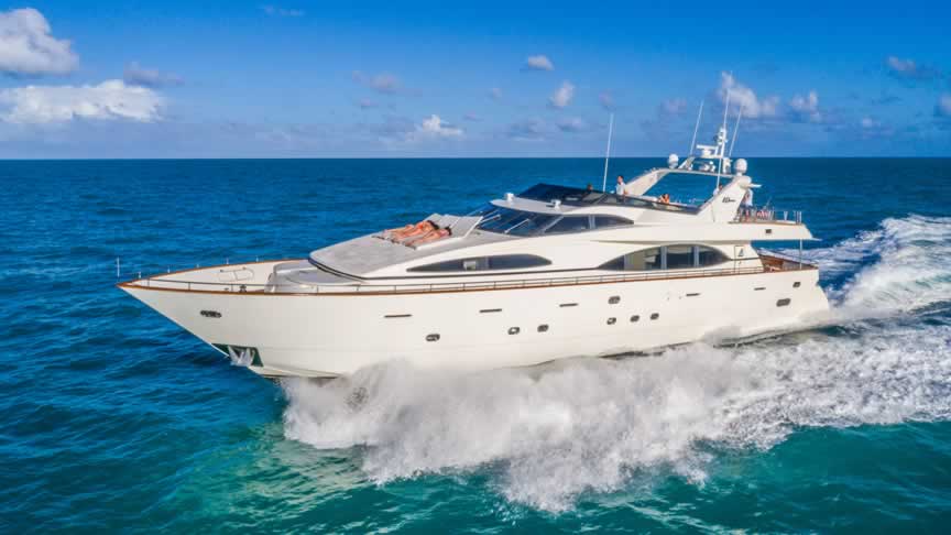 Rent 100 Azimut w/ Jacuzzi & 2 Jetskis - Miami Yacht Rentals